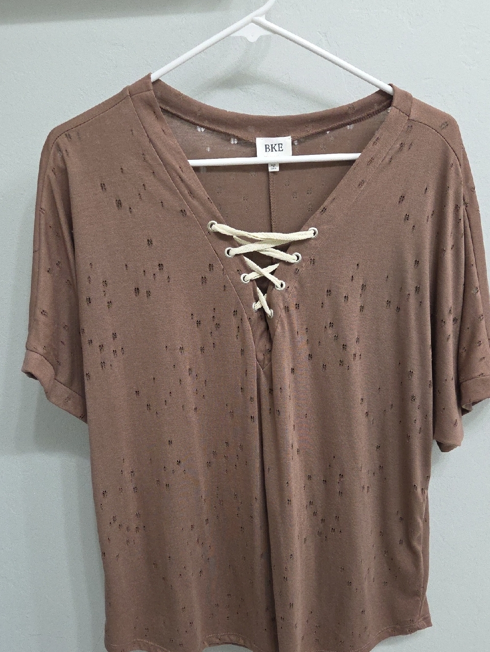 BKE Women's Brown Lace-Up V-Neck Short Sleeve Top